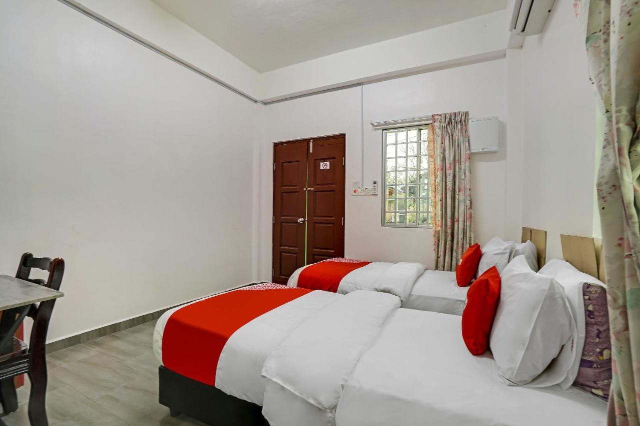 Oyo 90462 Padang Besar Green Inn Exterior photo